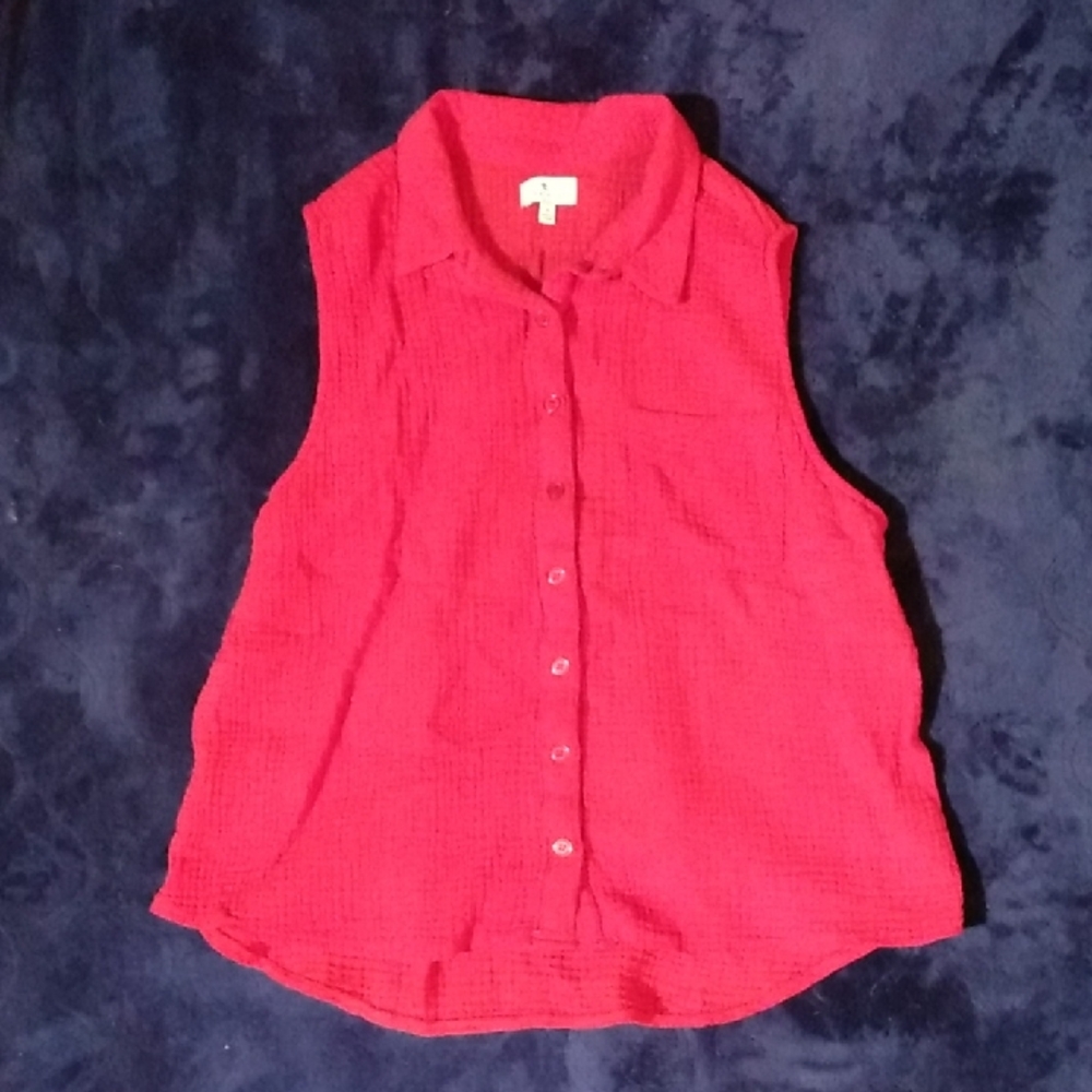 True Craft Sleeveless Button Down Red Shirt